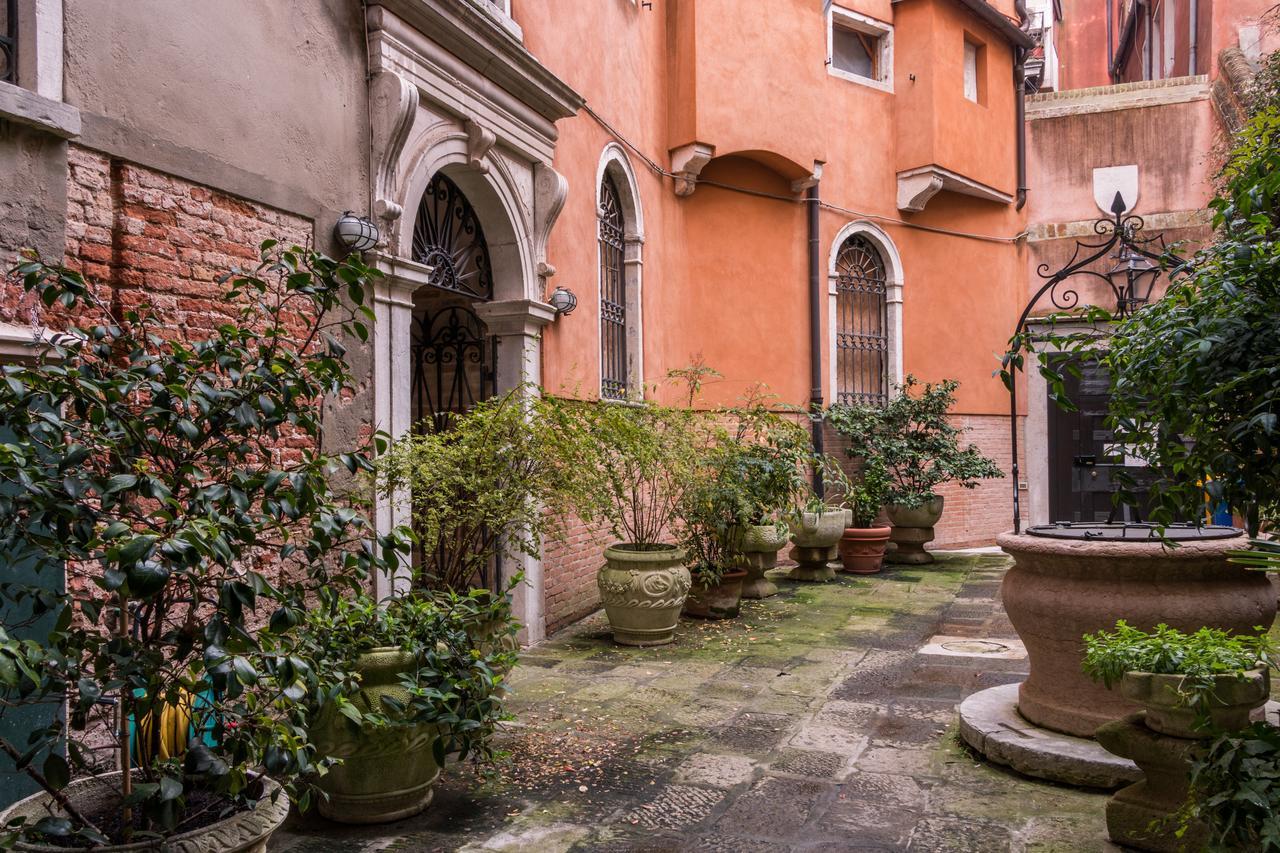 La Fenice Double Canal View 威尼斯 外观 照片